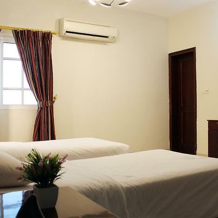 Sahara Hotel Apartments Маскат Екстериор снимка