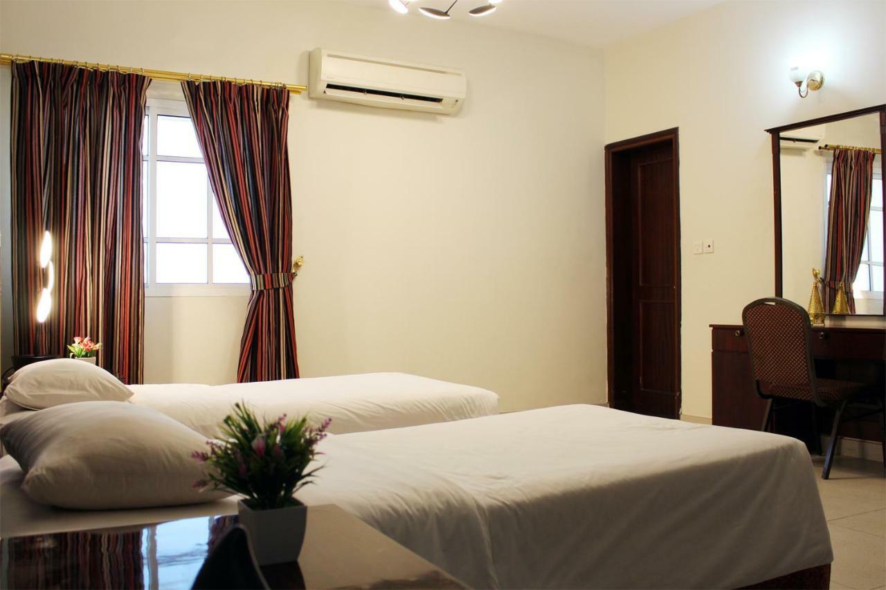 Sahara Hotel Apartments Маскат Екстериор снимка